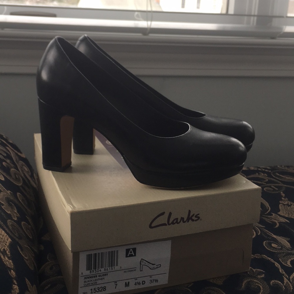 Shoes - Picture 2 of 2